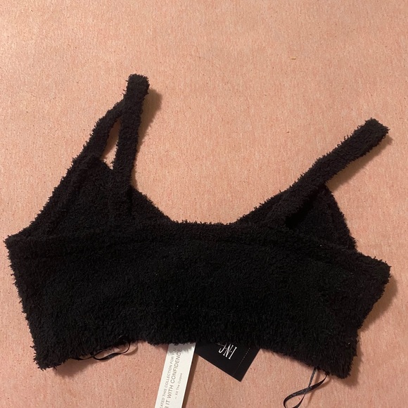 New black fuzzy bra - Picture 4 of 4